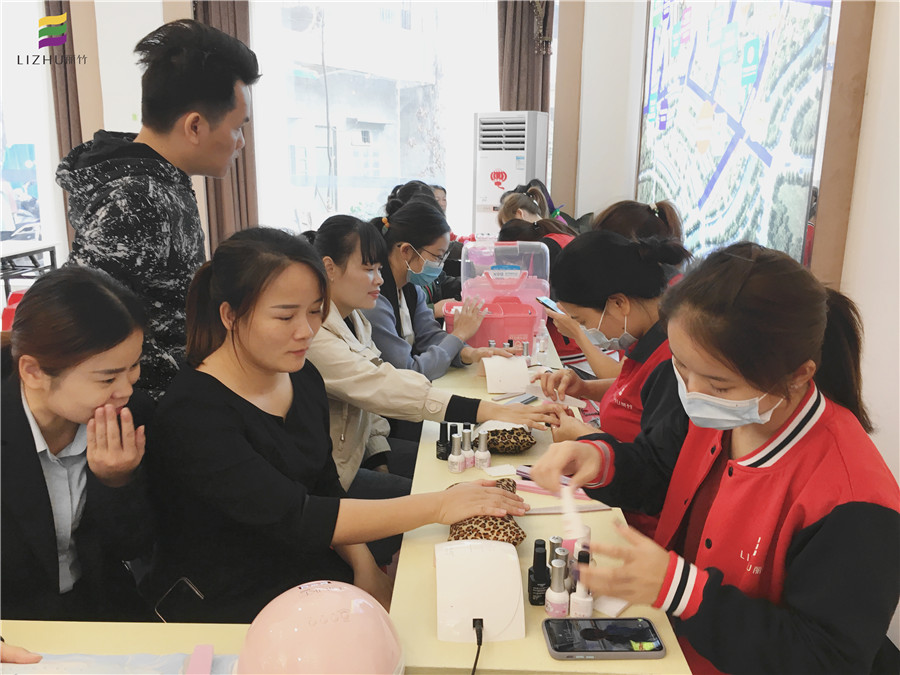 來吧！展示！麗竹美甲班的學(xué)員們