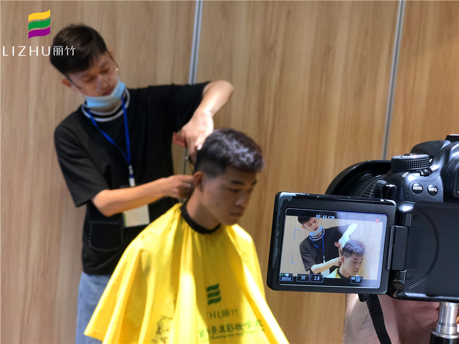 美發(fā)課堂：男發(fā)側(cè)分剪裁真人實操