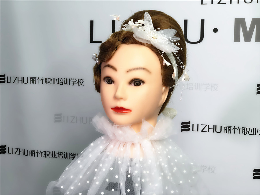 麗竹編發(fā)：復(fù)古秀禾時(shí)尚，統(tǒng)統(tǒng)有