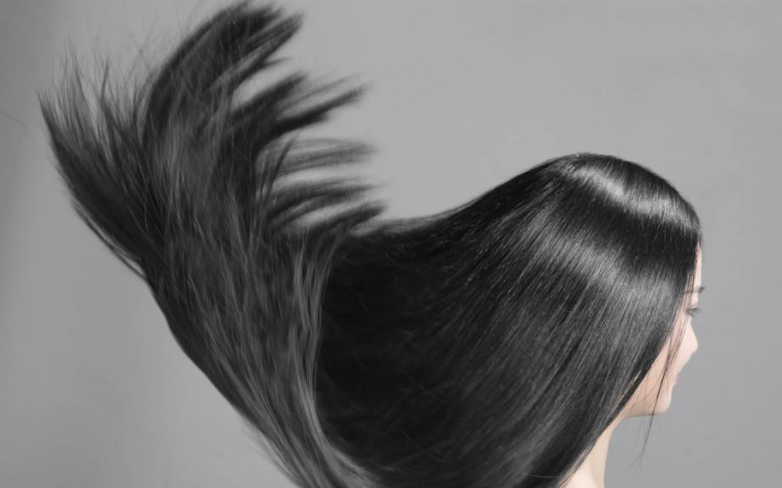 正確使用頭發(fā)柔順劑的護發(fā)技巧