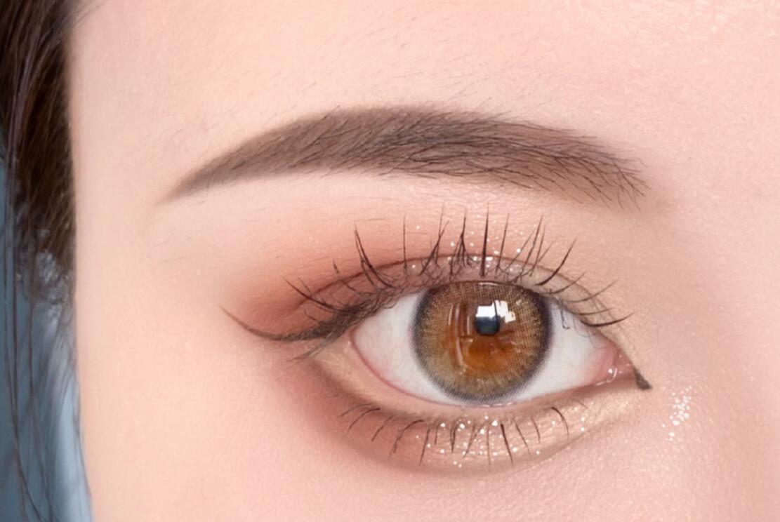 “玫瑰冰茶”眼妝教程，體現(xiàn)南寧化妝班哪家好