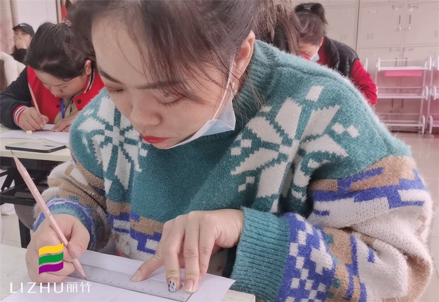 初學者如何紙上畫眉？廣西紋繡培訓教你畫