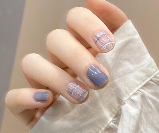 指甲油不卸可繼續(xù)涂嘛？快來(lái)看看南寧美甲培訓(xùn)班怎么說(shuō)