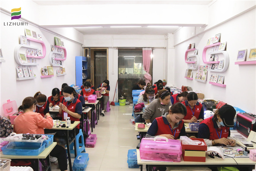 歡迎來到廣西美甲學校全能班參觀