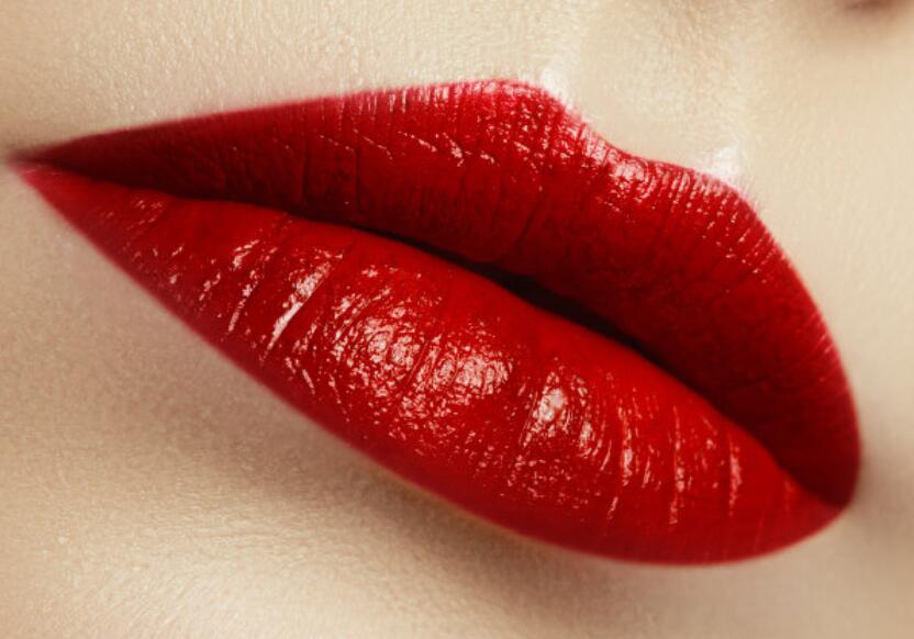 紋唇后不能吃哪些東西？快來(lái)看看廣西專業(yè)紋繡學(xué)學(xué)校怎么說(shuō)