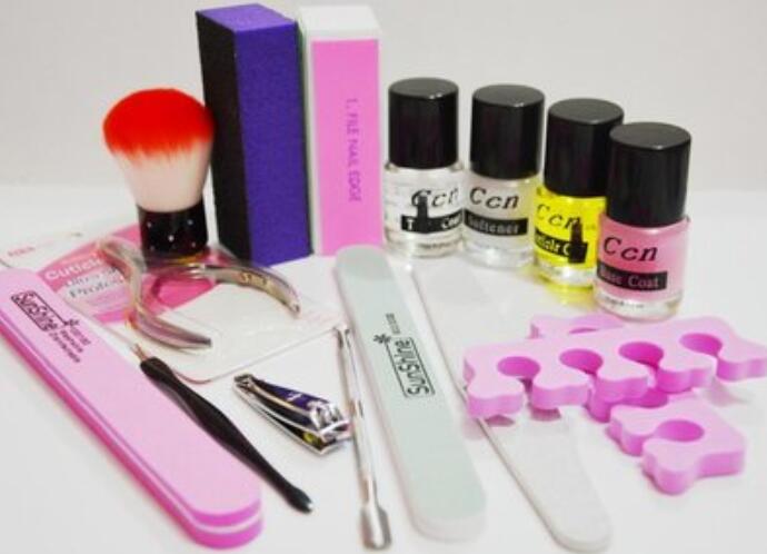 從事美甲行業(yè)需要哪些工具？廣西美甲培訓(xùn)班幫你列清單