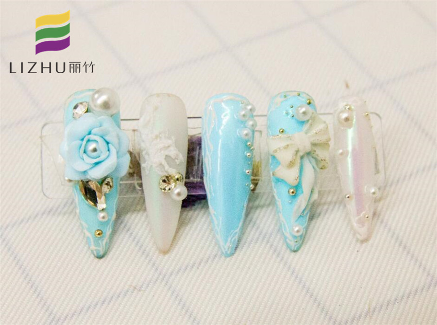 為什么要涂美甲封層？南寧技術(shù)好的美甲學(xué)校告訴你