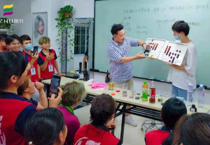 為什么美發(fā)要學(xué)色彩知識(shí)？南寧美發(fā)培訓(xùn)學(xué)校解釋給你聽(tīng)