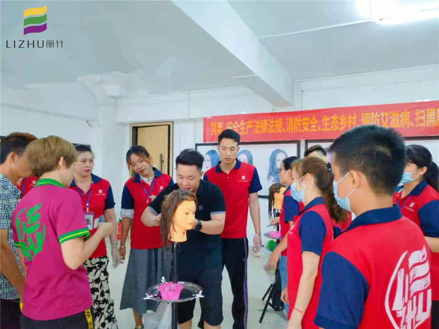 南寧專業(yè)的美發(fā)學(xué)校有哪些？來麗竹學(xué)?？纯?>
								
								<span id=