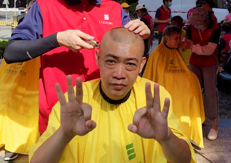 義剪活動受點贊，看看廣西美發(fā)學(xué)校哪家實踐機會多