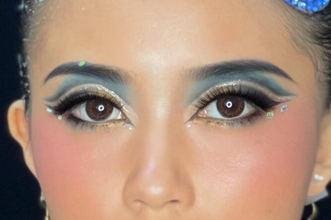 可甜可咸，美美噠眼妝~