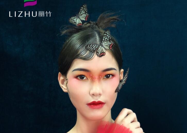 南寧化妝培訓(xùn)?？茖W(xué)校：清純杏色妝教程