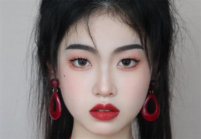 國風(fēng)少女眼妝怎么畫？快來南寧專業(yè)化妝學(xué)?？纯?>
								
								<span id=