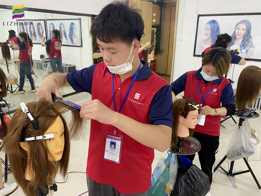 學(xué)了這份直板拉發(fā)教程，才知道南寧美發(fā)培訓(xùn)學(xué)校哪家好