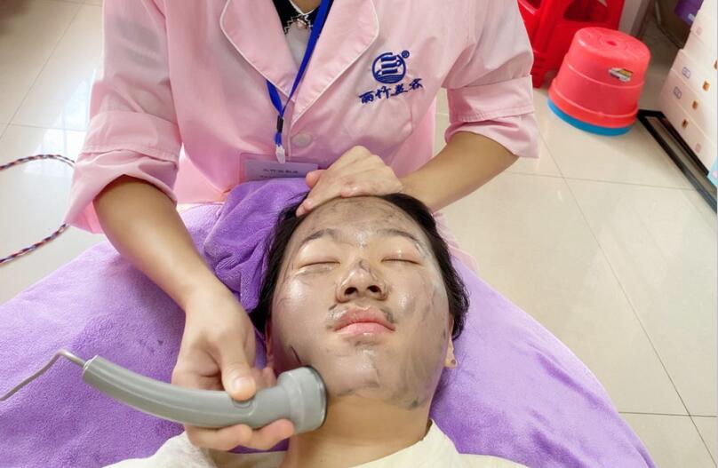 超聲波面部排毒的好處，南寧學(xué)美容的機(jī)構(gòu)告訴你