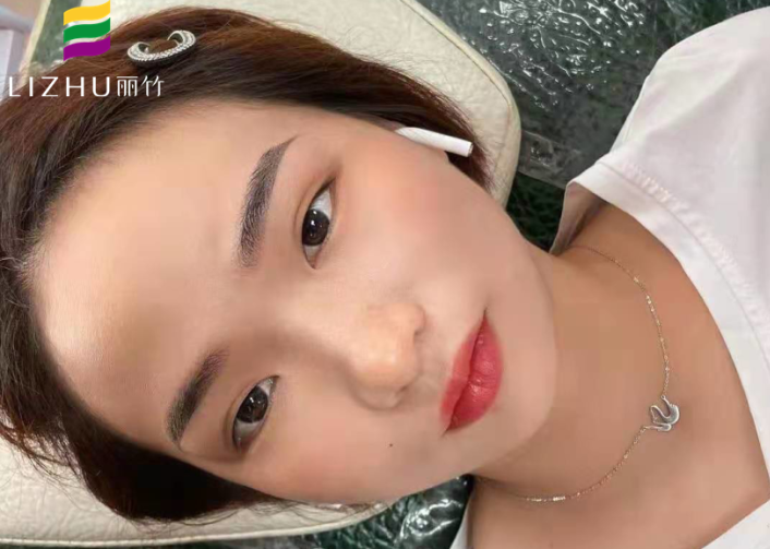 紋眉后眉毛會(huì)消失嗎？南寧正規(guī)紋繡培訓(xùn)來(lái)解答