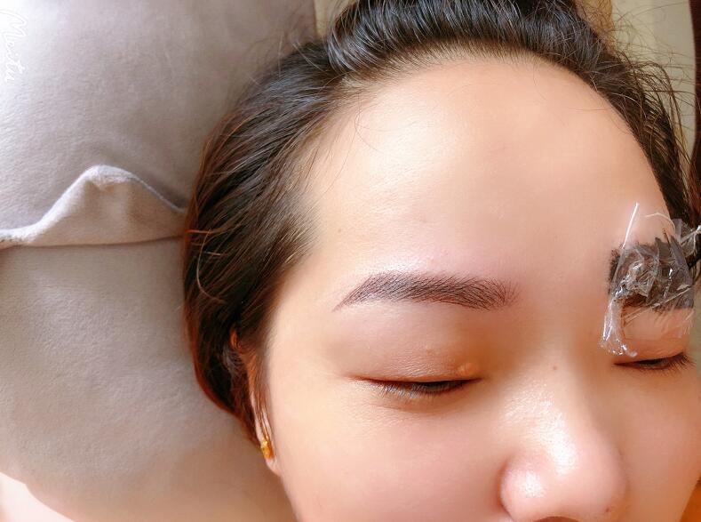 紋眉修復(fù)液怎么用？廣西正規(guī)紋繡學(xué)校教你