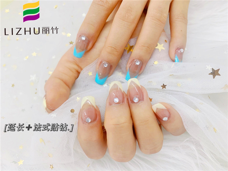 學(xué)延長(zhǎng)甲教程，感受廣西學(xué)美甲哪家專業(yè)？