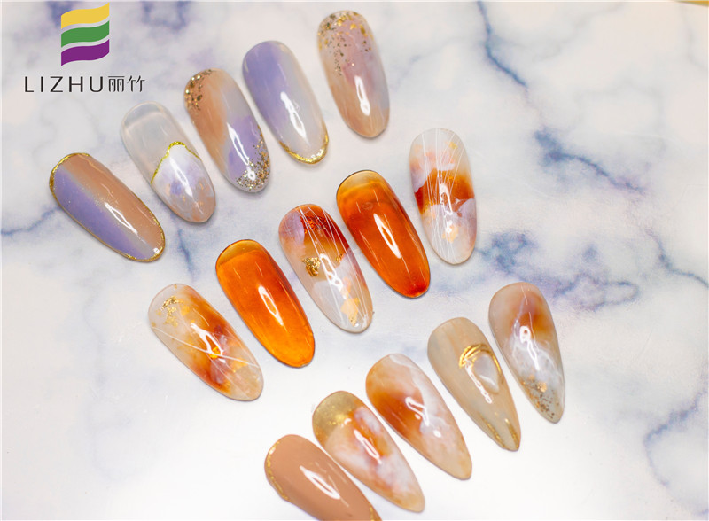 看秋季暈染美甲，感受廣西學(xué)美甲哪家專業(yè)