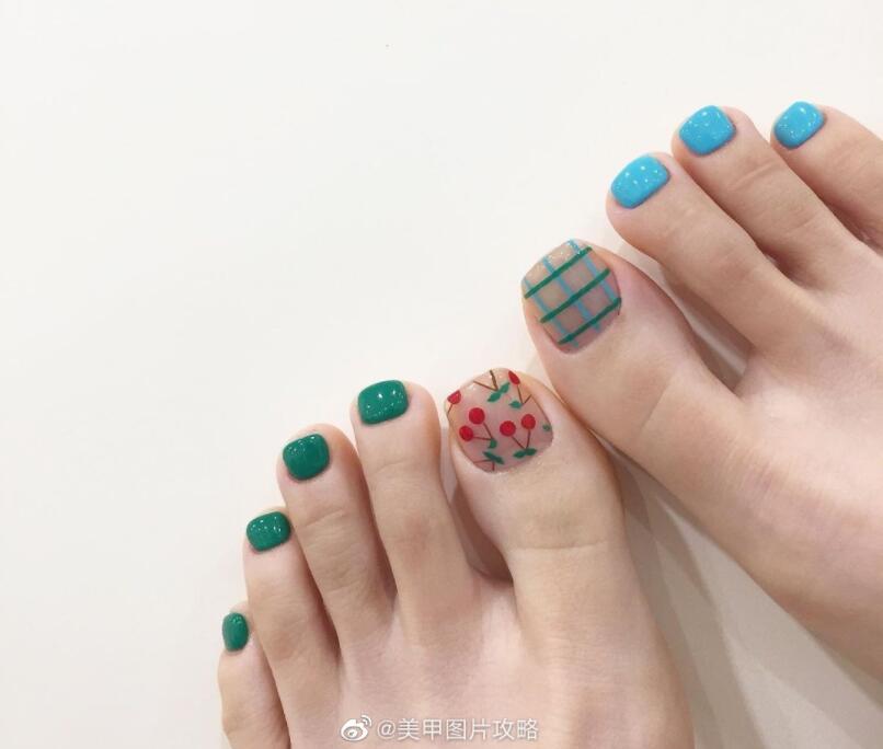 南寧美甲培訓分享：腳部美甲應該這么做