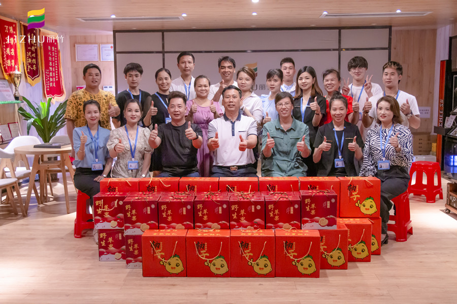 麗竹學校中秋祝福：團團圓圓，其樂融融