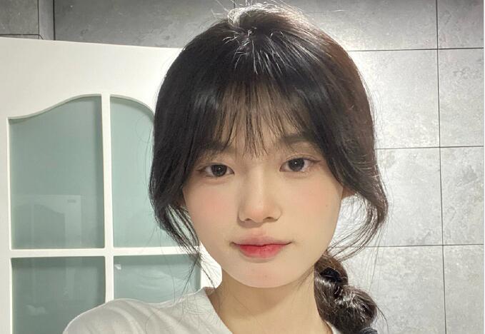 粉嫩韓國(guó)學(xué)妹妝，快和廣西彩妝造型學(xué)校學(xué)起來(lái)