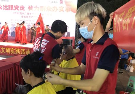 你合適剪短發(fā)嗎？廣西專(zhuān)業(yè)美發(fā)學(xué)校教你判斷