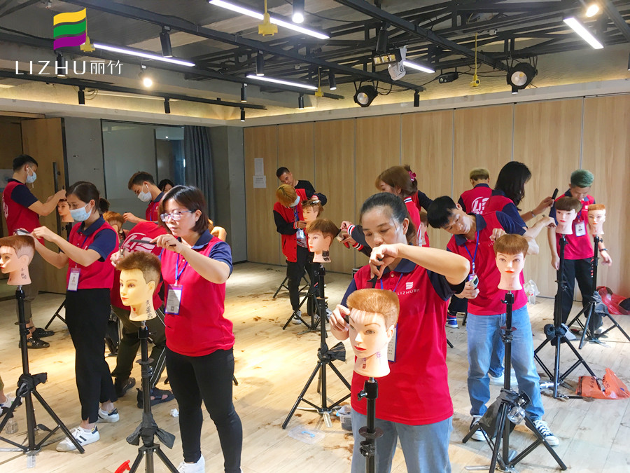 男發(fā)發(fā)型具體分類，?南寧排名前十美發(fā)學(xué)校為你解讀