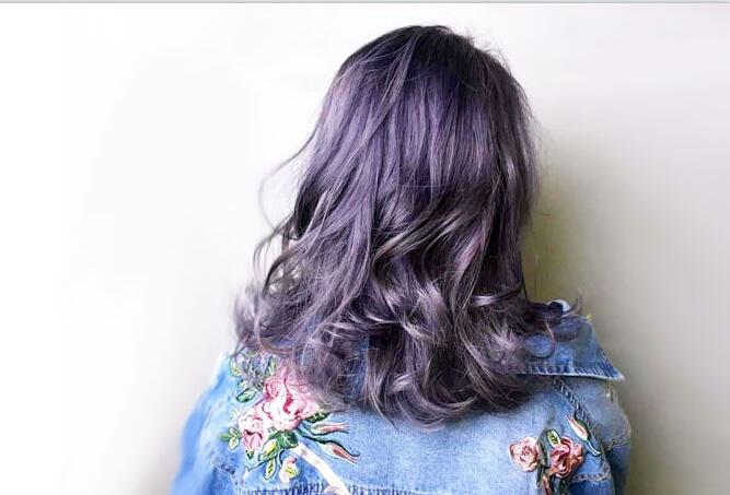 云朵燙發(fā)怎么護(hù)理？南寧美發(fā)師培訓(xùn)怎么說(shuō)