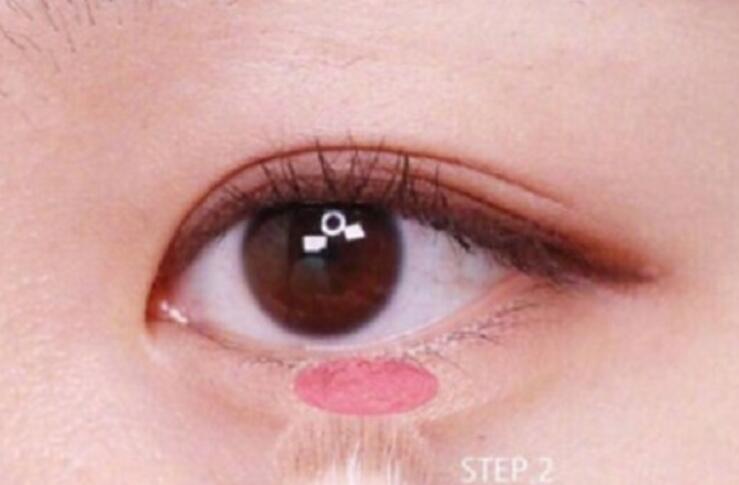 與眾不同的臥蠶技法，廣西化妝培訓(xùn)教程來咯