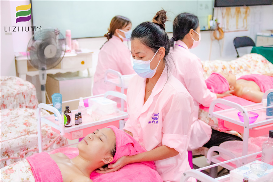 你為什么要做肩頸護理？南寧專業(yè)美容培訓(xùn)幫你分析