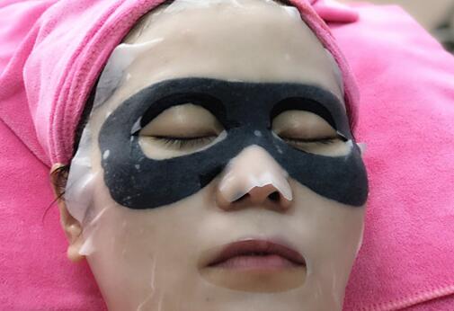 如何保養(yǎng)眼部？南寧美容養(yǎng)生技巧