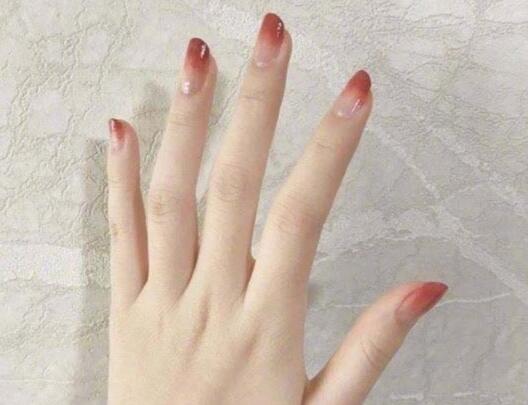 南寧美甲基礎培訓班：暈染美甲DIY教程