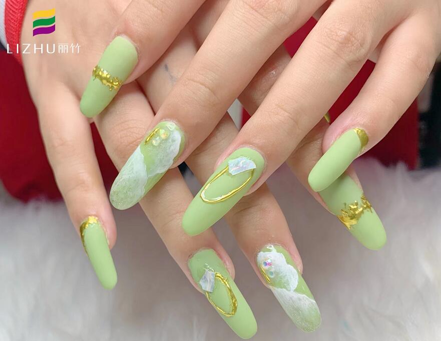 怎么挑選適合的指甲油顏色？南寧美甲基礎(chǔ)教程