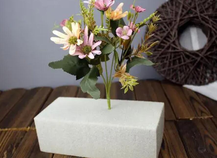 插花需要哪些材料？南寧婚慶花藝培訓學校幫你盤點