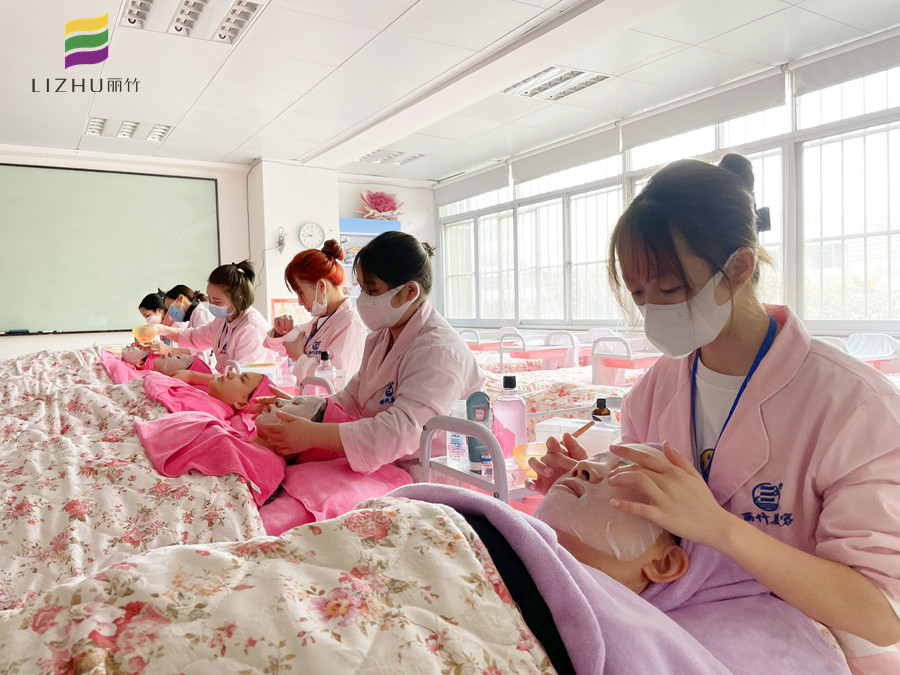  痘痘肌膚護膚“雷區(qū)”，廣西美容護膚貼士