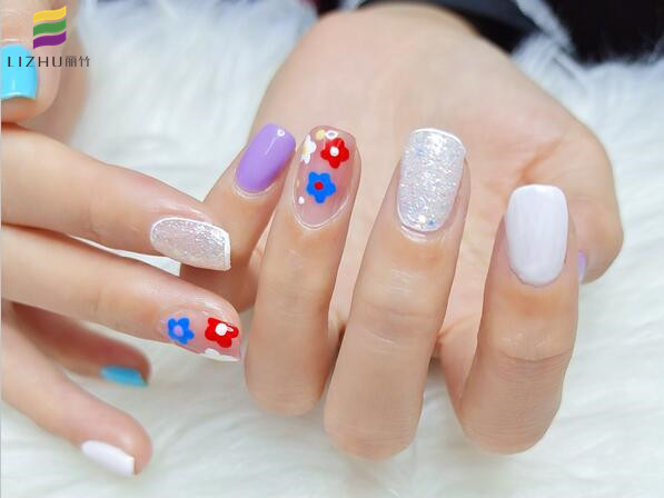 春日美甲，藍(lán)天白云，花兒朵朵開