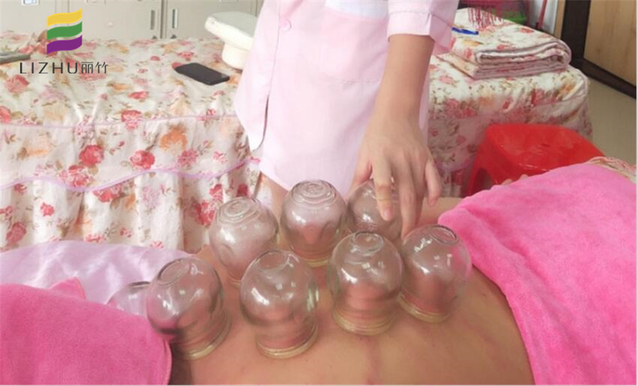 女人拔火罐的好處，廣西美容培學(xué)院專業(yè)課程介紹