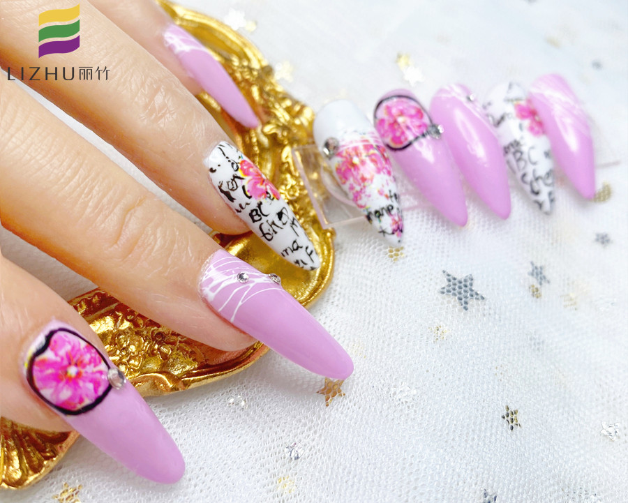 轉(zhuǎn)印紙美甲作品，南寧美甲培訓(xùn)短期班