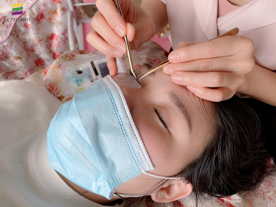 如何選擇合適的美睫款式？廣西紋繡美睫培訓有妙招