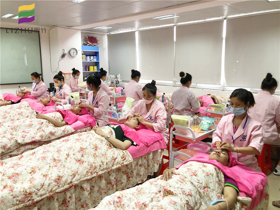 面部常用按摩穴位，南寧有資質(zhì)的美容學(xué)校告訴你