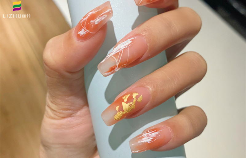 南寧美甲培訓(xùn)短期班作品：磨砂美甲、小香風(fēng)格美甲、棋盤格美甲