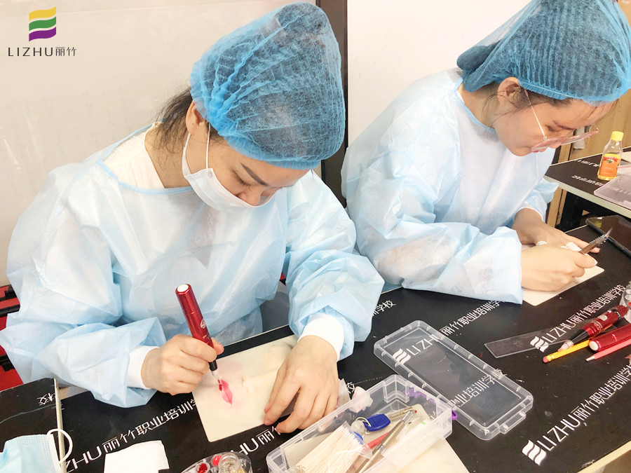 紋唇常用的5種顏色，廣西紋繡培訓(xùn)機(jī)構(gòu)分享給你