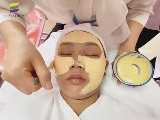 敷軟膜的正確步驟，南寧學(xué)美容洗臉教程