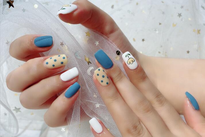 藍(lán)色系美甲，廣西美甲培訓(xùn)浪漫分享