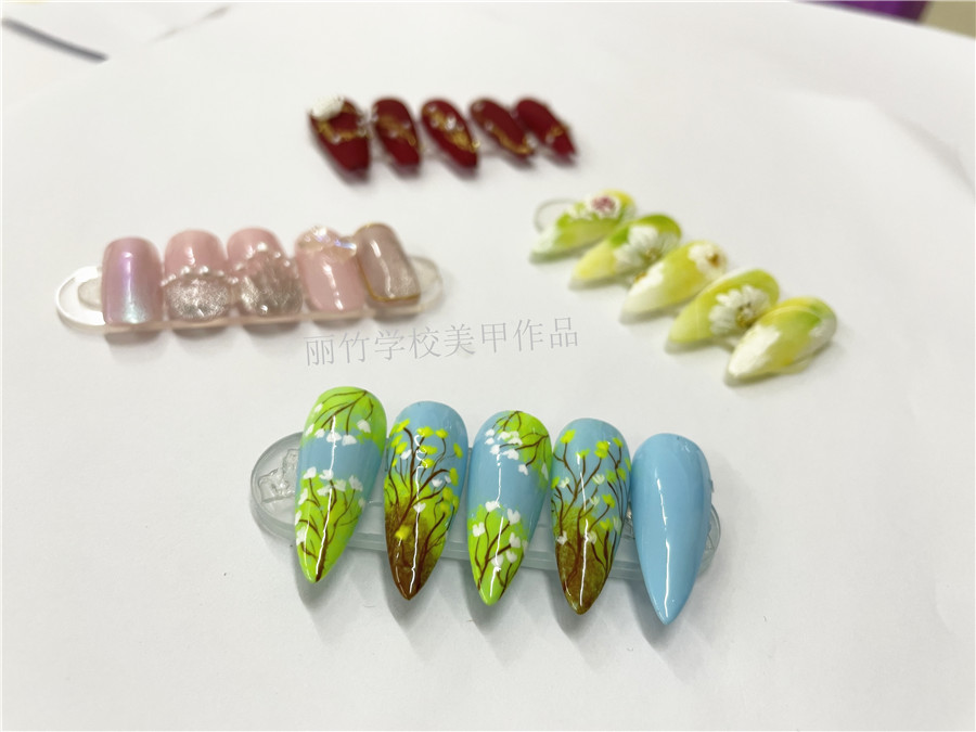 夏日美甲圖片顯白氣質2022，南寧美甲培訓專業(yè)作品