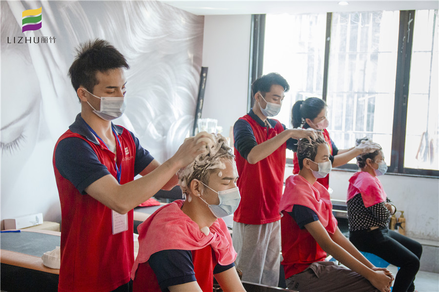 中式洗頭和泰式洗頭，南寧洗頭培訓(xùn)學(xué)校課程