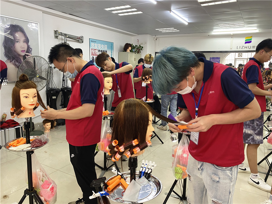 新手如何快速掌握標準杠？美發(fā)上杠技巧總結(jié)