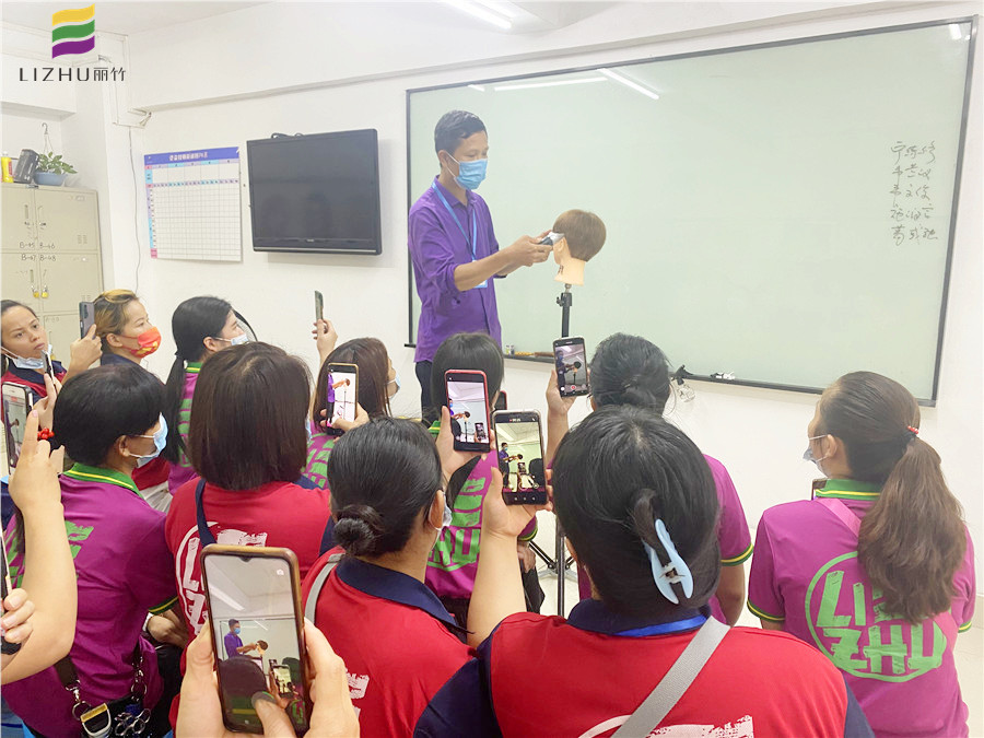 如何根據(jù)臉型修剪鬢角？廣西理發(fā)剪發(fā)學(xué)校教你