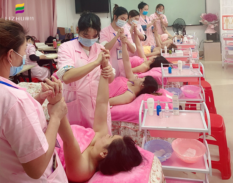 手指按摩手法，南寧美容正規(guī)學(xué)校分享手法